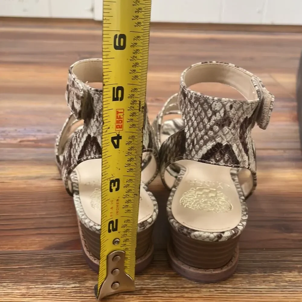 NIB Vince Camuto RESENSA Strappy Sandal Oatmeal Snake Print Exotic Size 6W